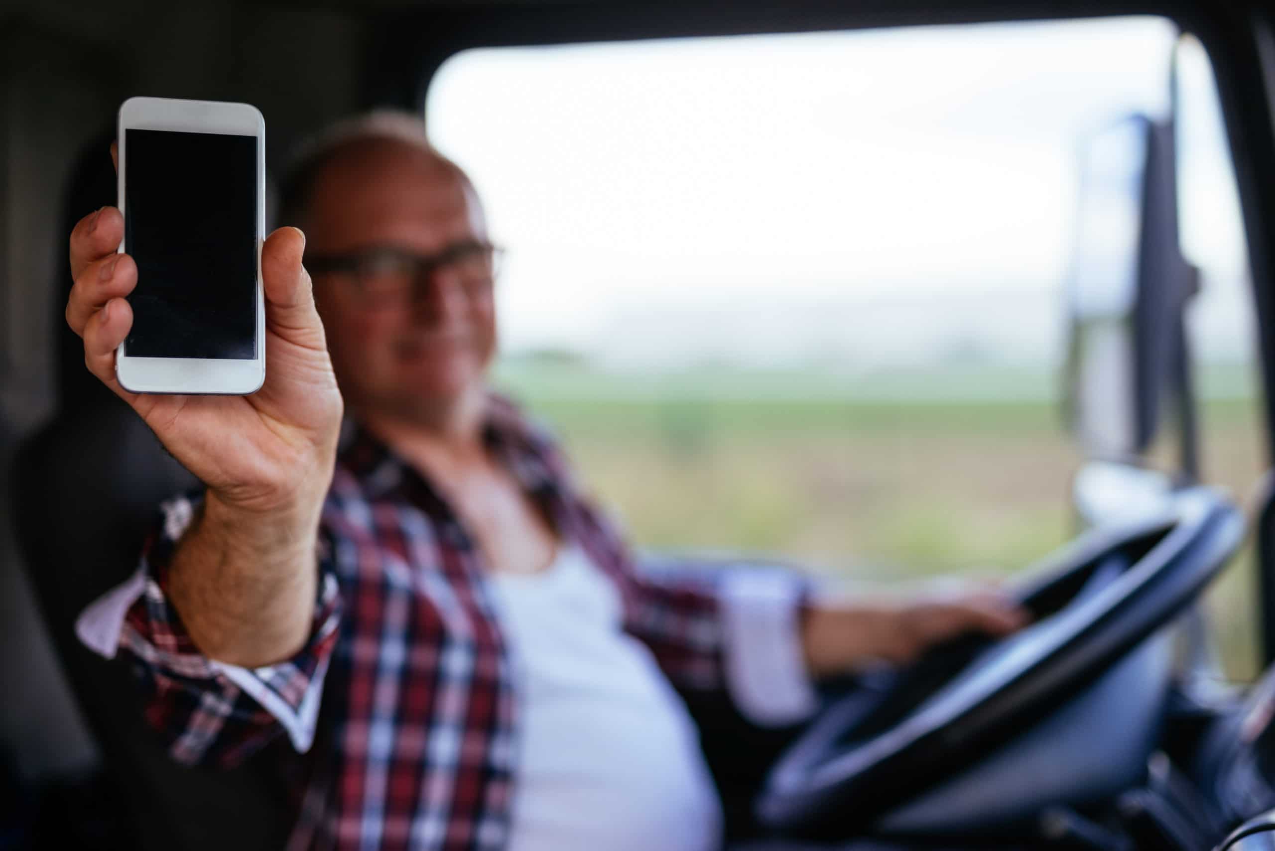 Drivers Face Blanket Ban On Touching Mobiles Behind The Wheel
