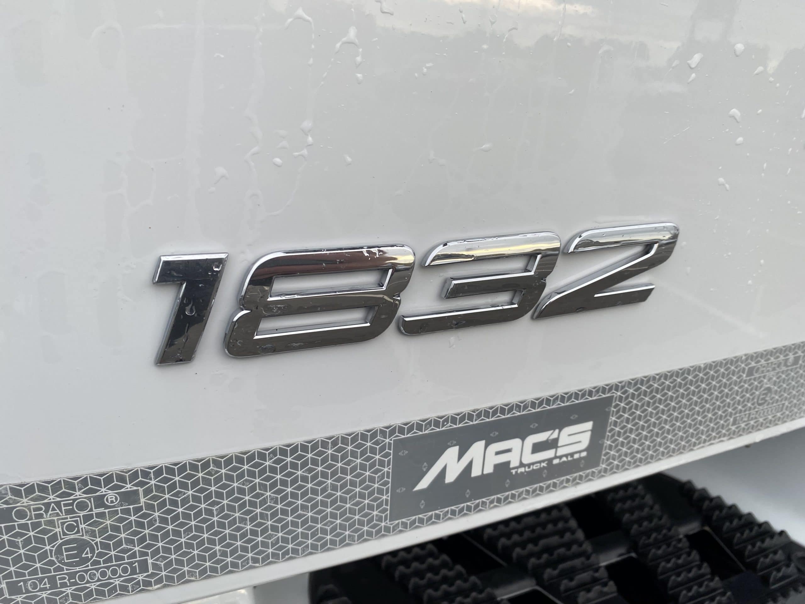 Mercdes Benz (2021) 1832 Actros 4x2 Removal Truck