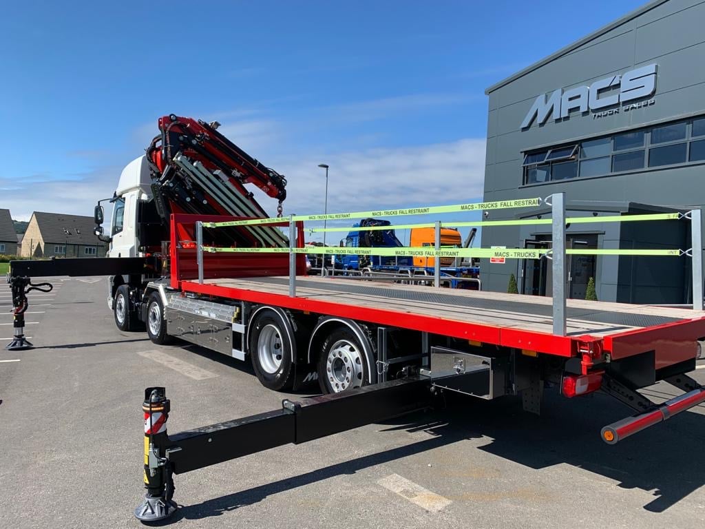 DAF 2020 FASSI With Fly Jib Flatbed Side view