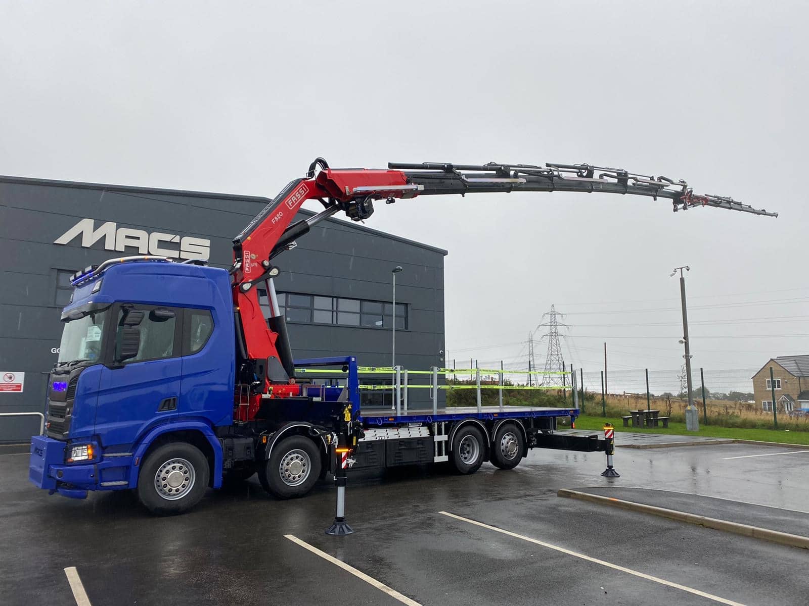 Scania 2020 FASSI With Fly Jib Side Extended View