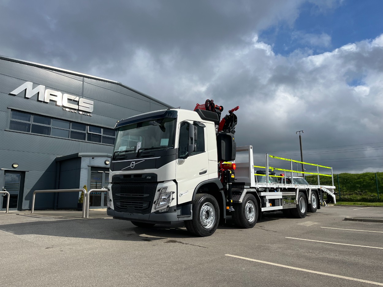 Volvo FM460 Cheesewedge with Fassi F400