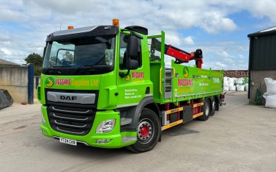 MAC’S CUSTOMISES AND DELIVERS NEW CRANE TRUCK TO MASSAMS SUPPLIES IN JUST 5 WEEKS
