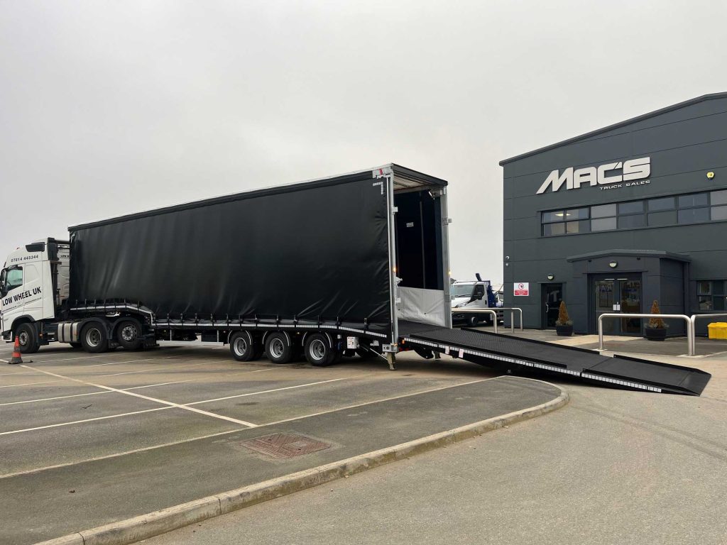 New Used Artic Trailers For Sale Mac s Truck Sales
