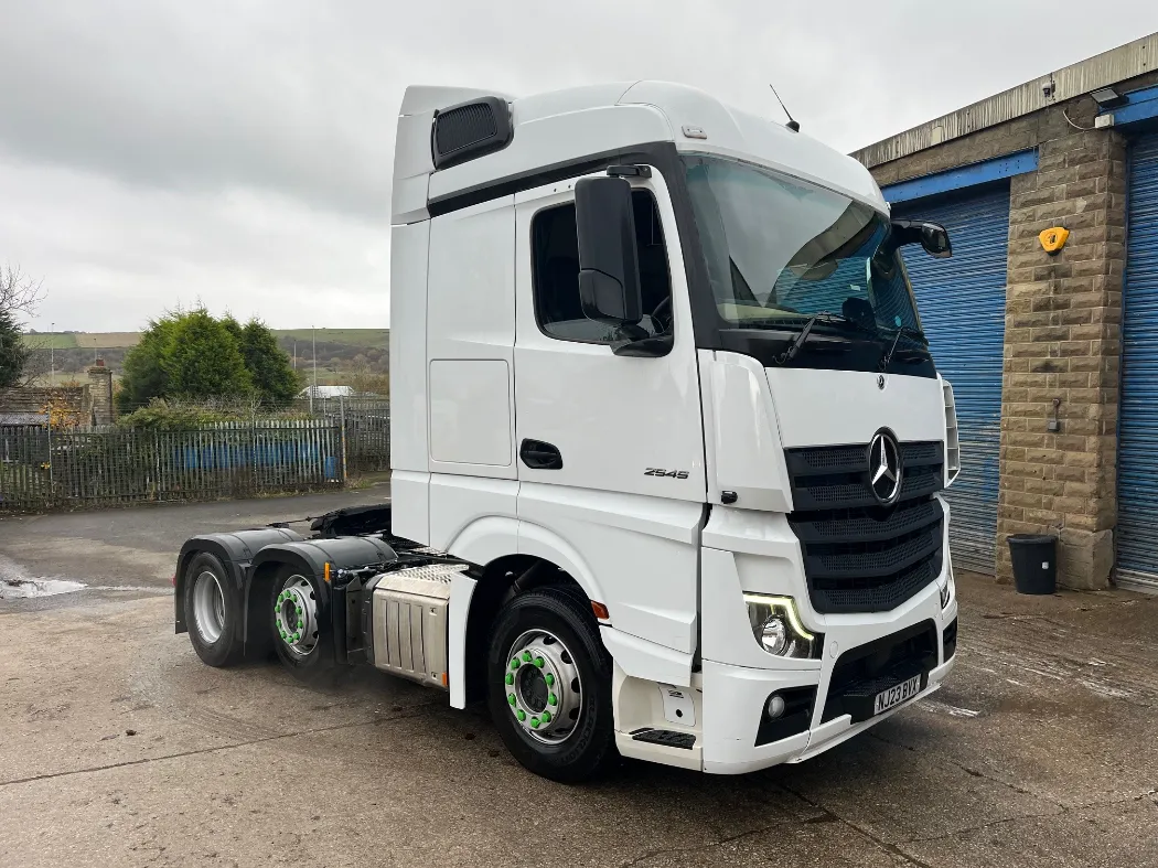 Mercedes actros tractor unit for sale