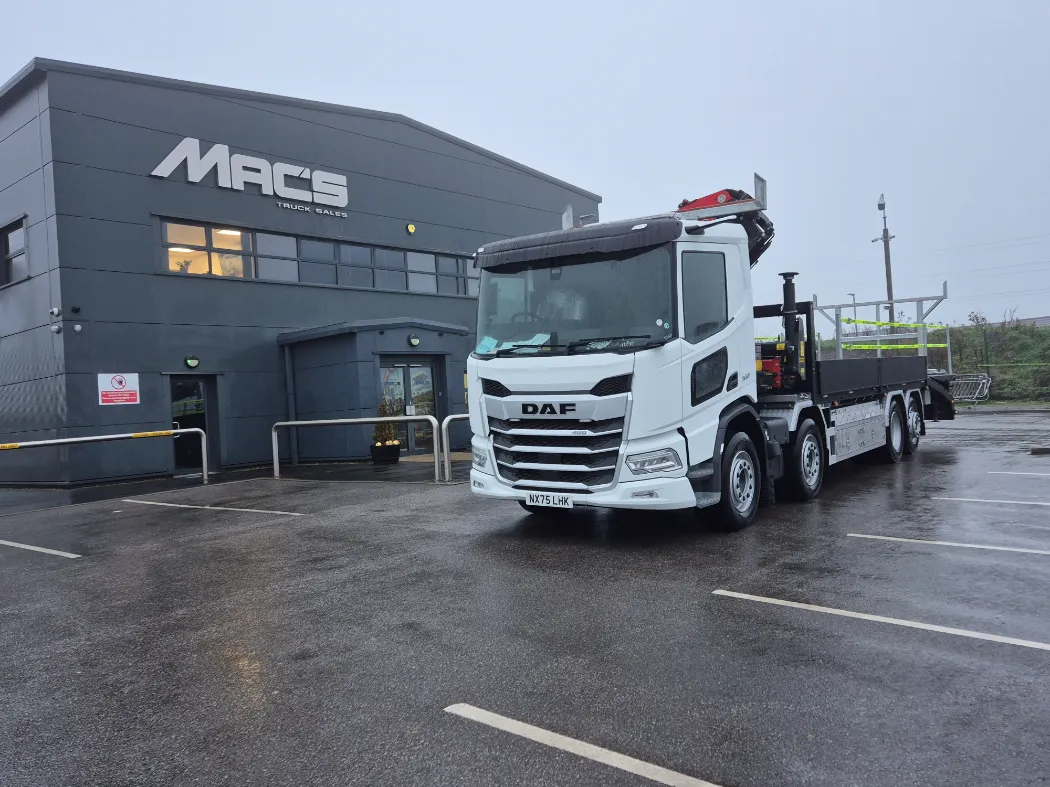 daf xd450 cheesewedge crane truck with pole carrier outside mac's truck sales commercial vehicle dealer