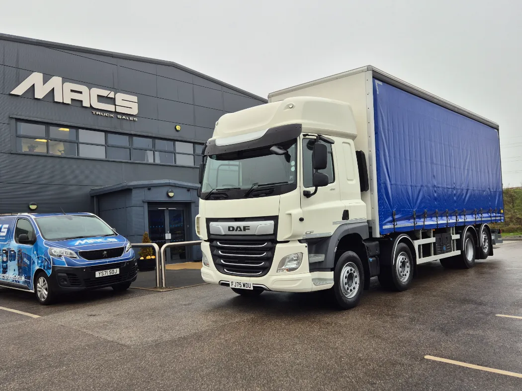 DAF CF450 Curtainsider moffet carrier outside mac's truck sales commercial vehicle dealer