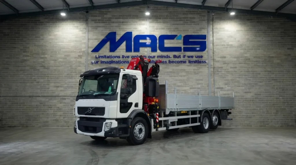 Volvo (2026) FE320 6×2 26T Scaffold Flatbed FASSI F275