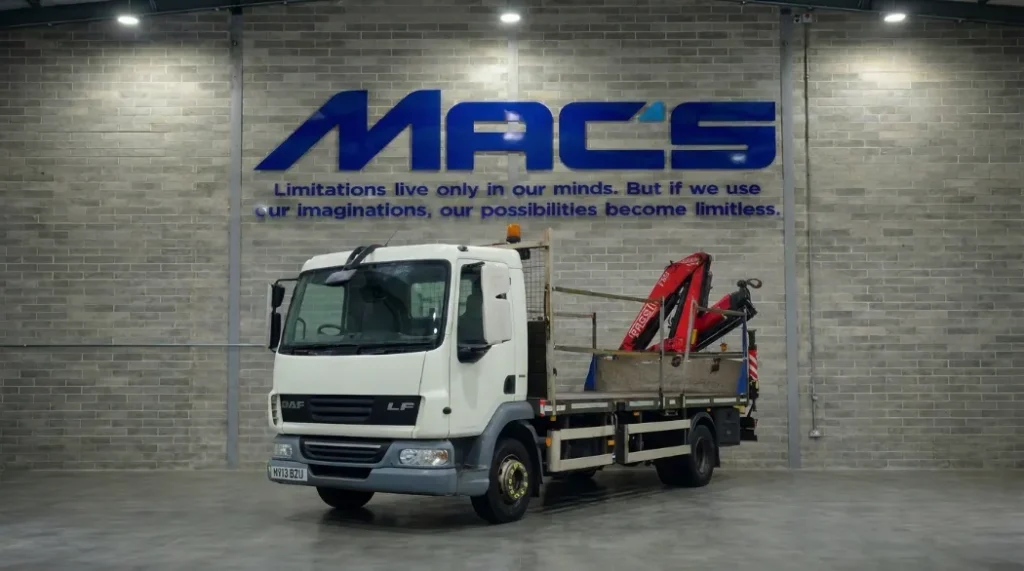 DAF (2013) LF210 4X2 12T FASSI F95 Rear Mounted Flatbed