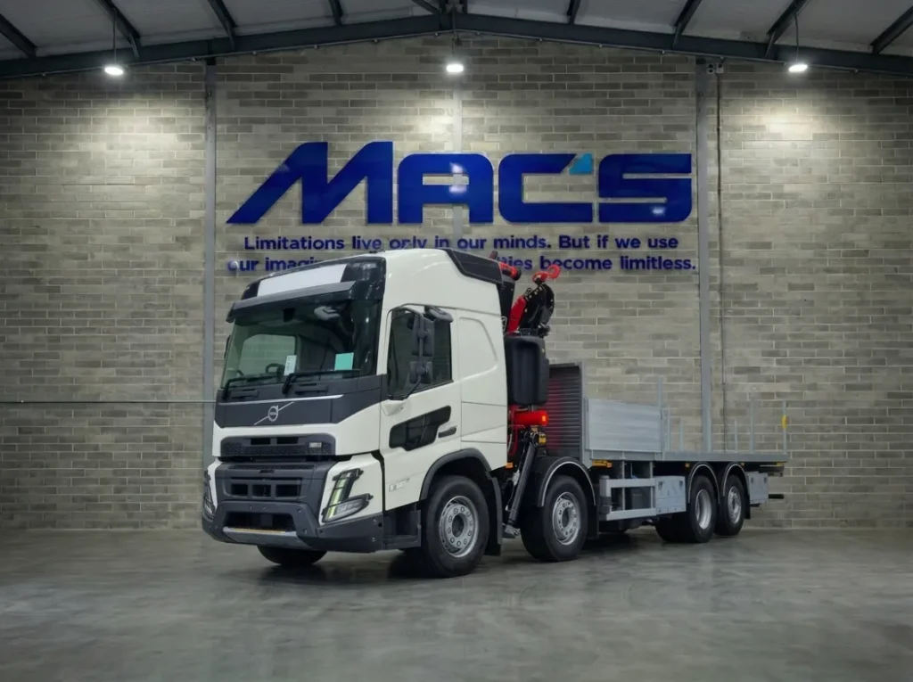 VOLVO (2026) FMX460 8X2 32T Scaffold Flatbed FASSI F365