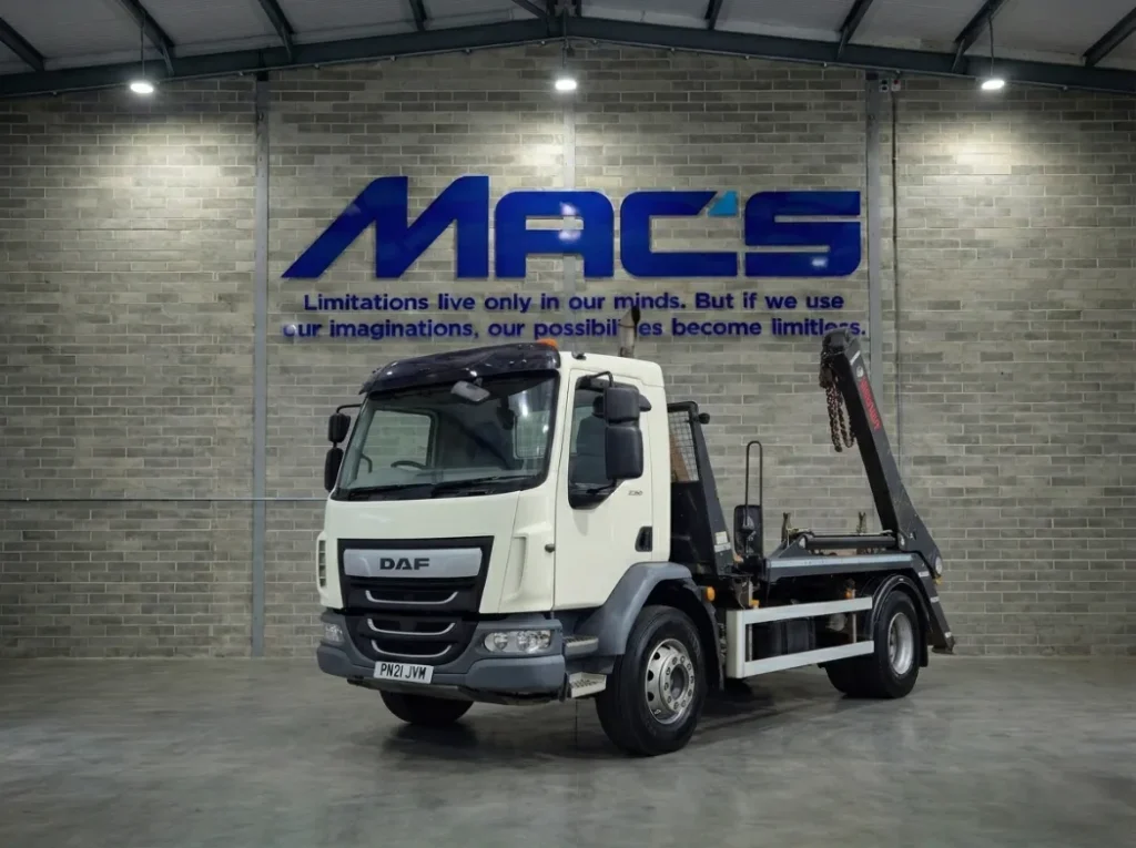 DAF (2021) LF230 4X2 18T Skiploader £32,500 + VAT