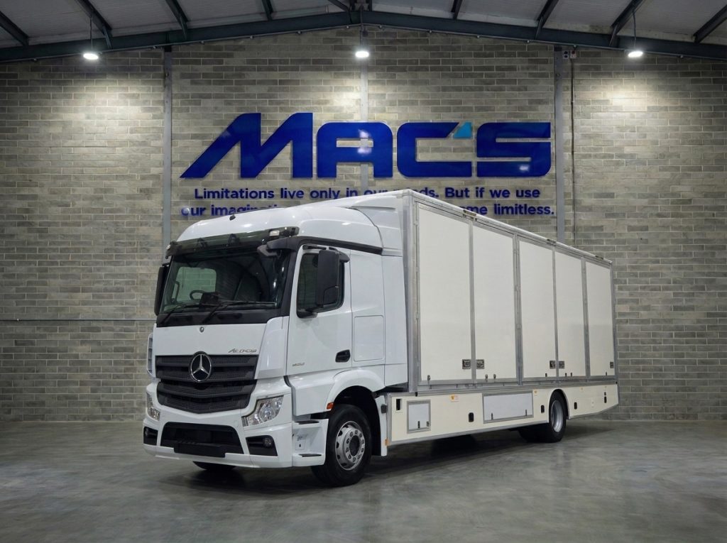Mercedes (2026) Actros 1832 4X2 18T Removal