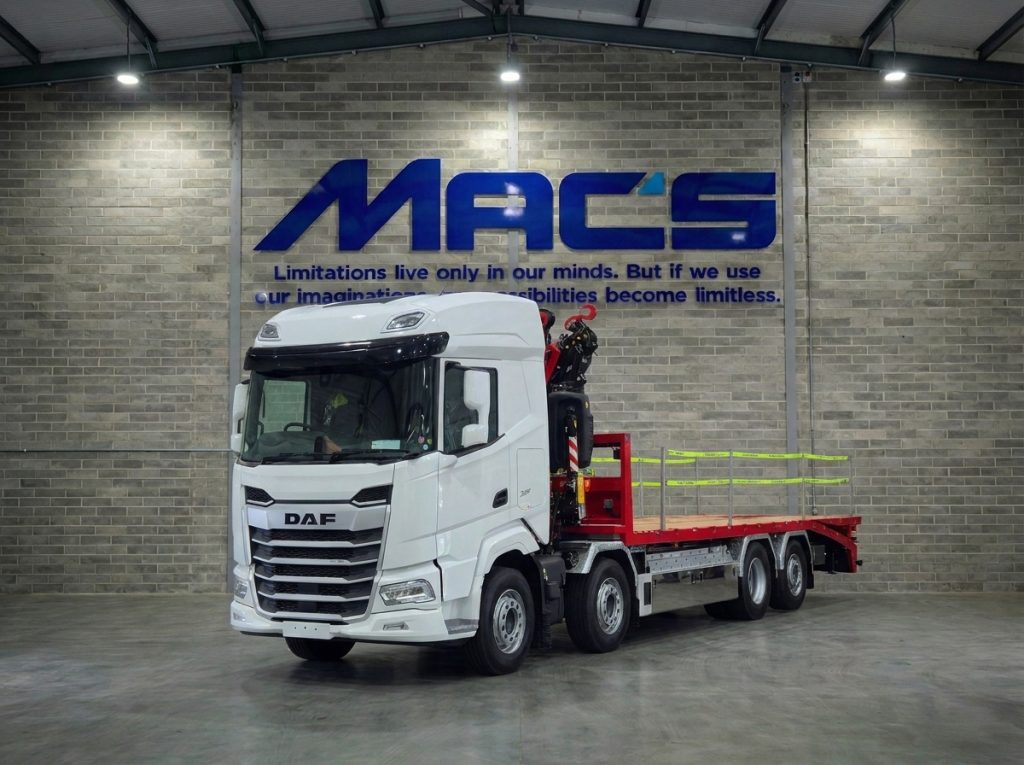 DAF (2026) XF480 8X2 32T FASSI F365 Cheesewedge