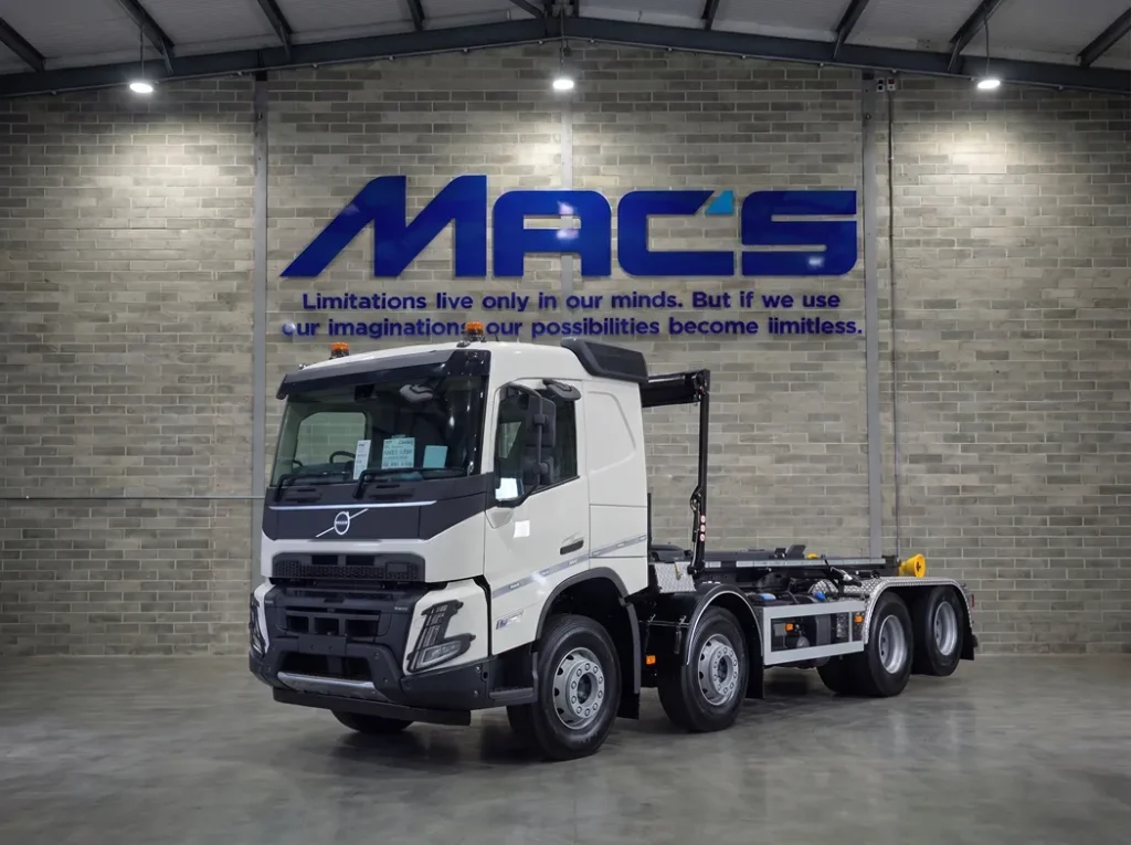 Volvo (2026) FMX460 8X2 32T VDL Hookloader