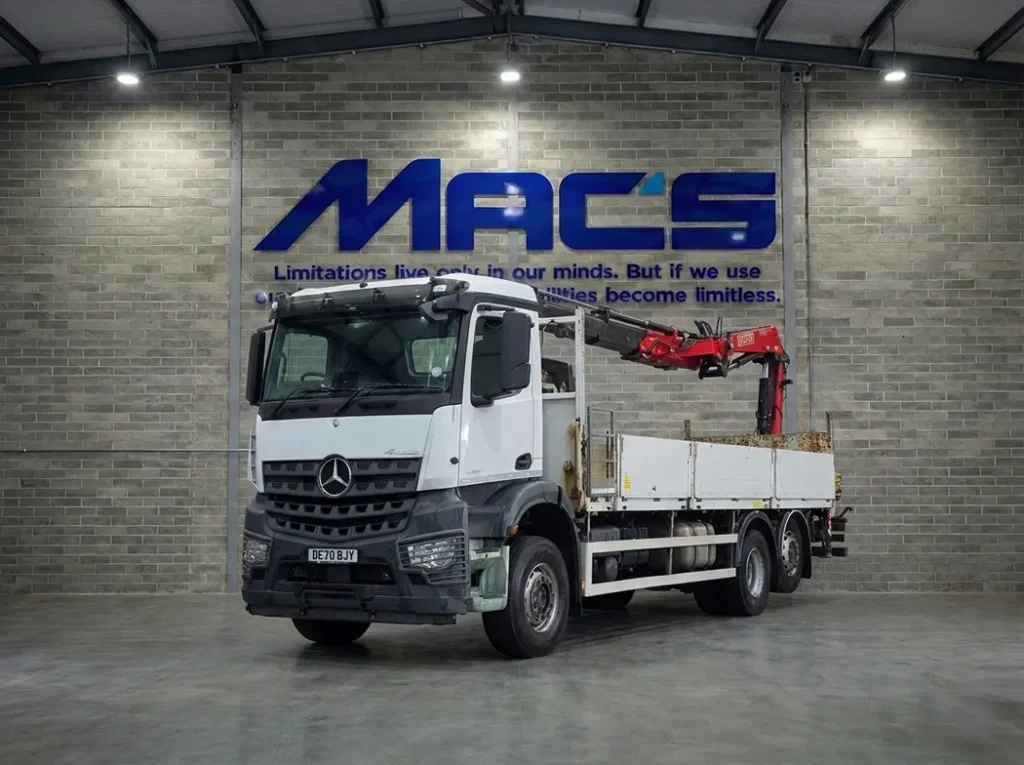 Mercedes (2020) Arocs 2532 6×2 26T Builders Merchant