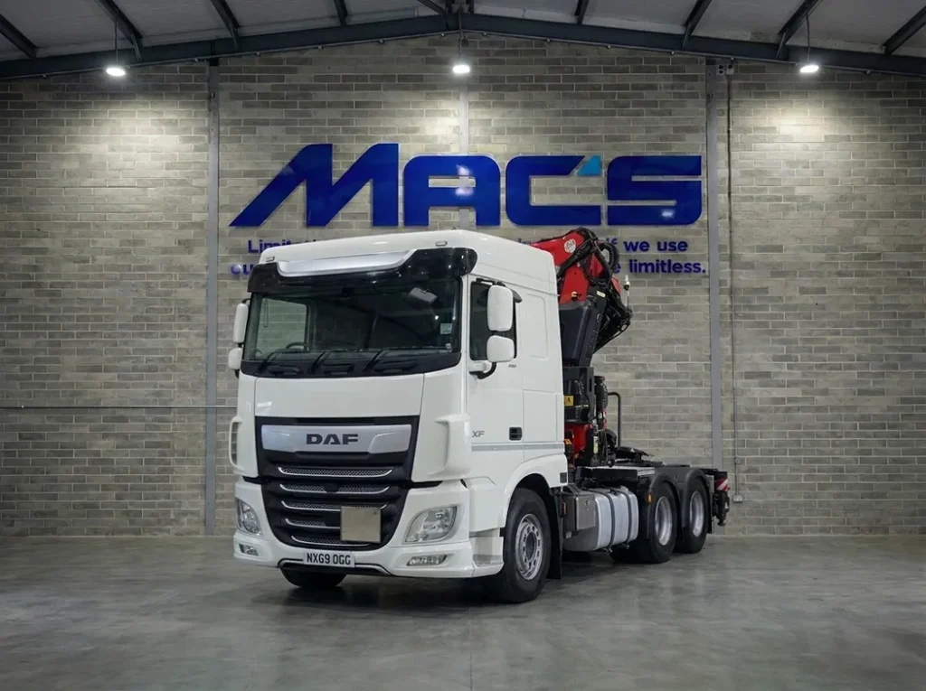 DAF (2020) XF 530 6×4 26T Fassi F710 Tractor 130KM